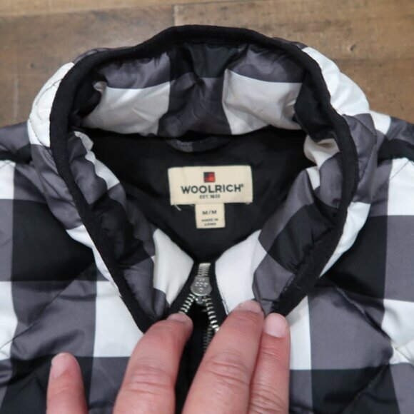 Woolrich Womans Medium Black & White Check Down Filled Quilted Puffer Vest - Picture 5 of 7
